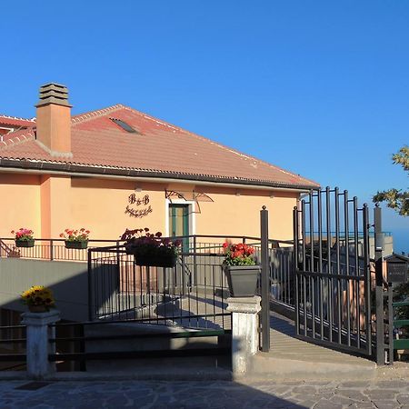 Monte SantʼAngelo B&B Angela מראה חיצוני תמונה