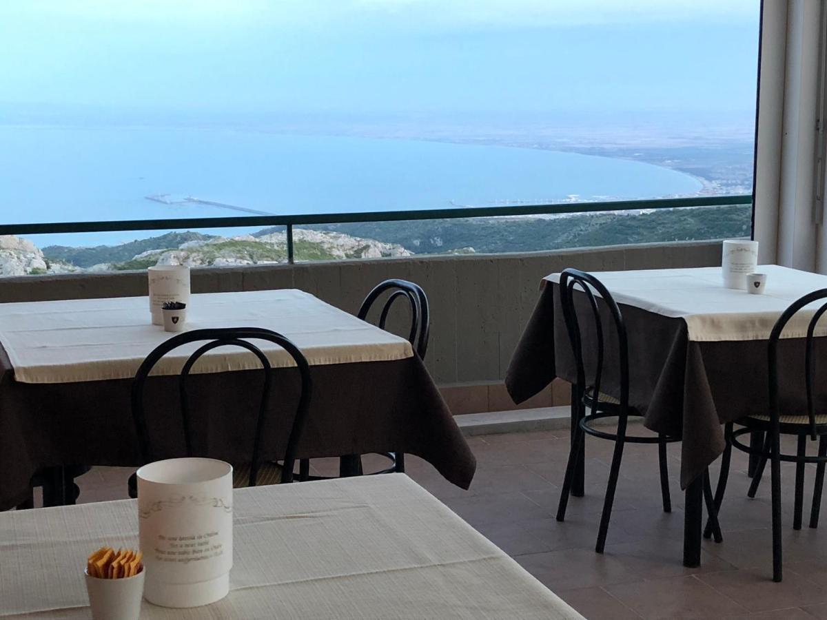 Monte SantʼAngelo B&B Angela מראה חיצוני תמונה
